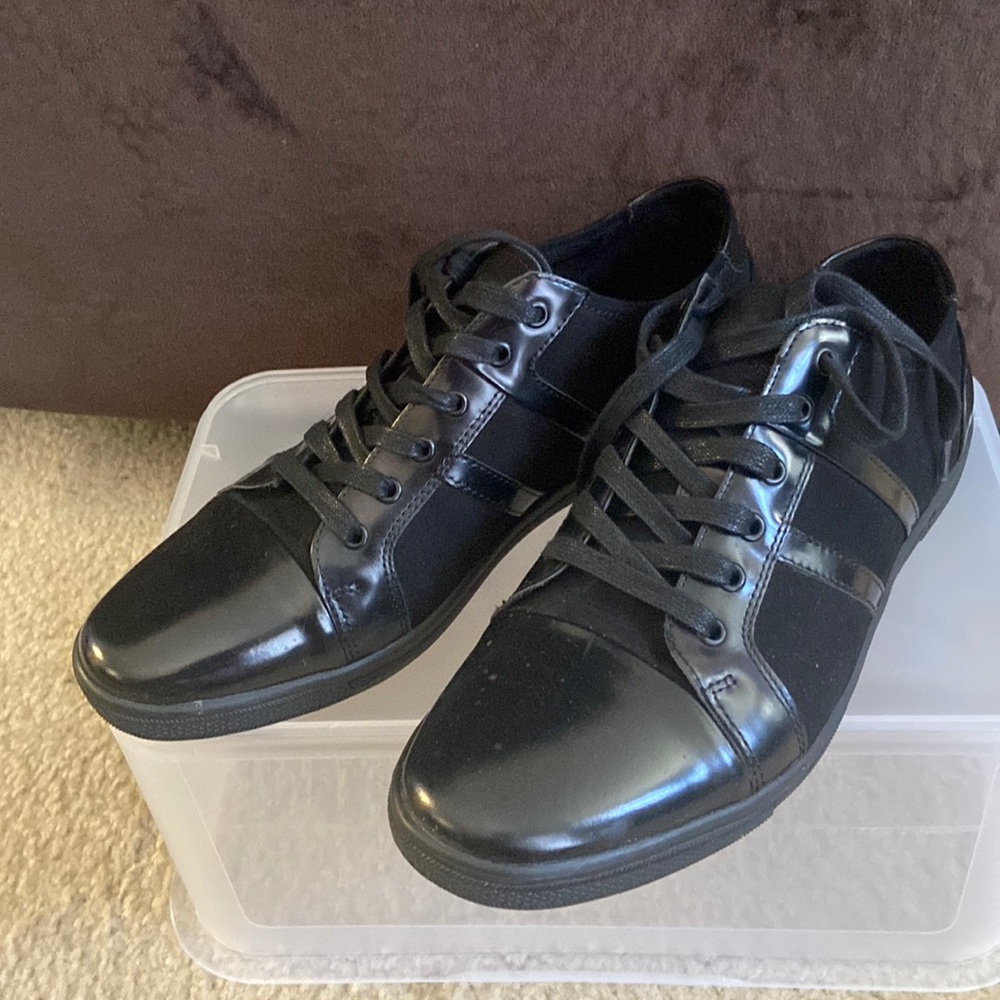 Kenneth Cole men’s dress sneakers in suede and leather